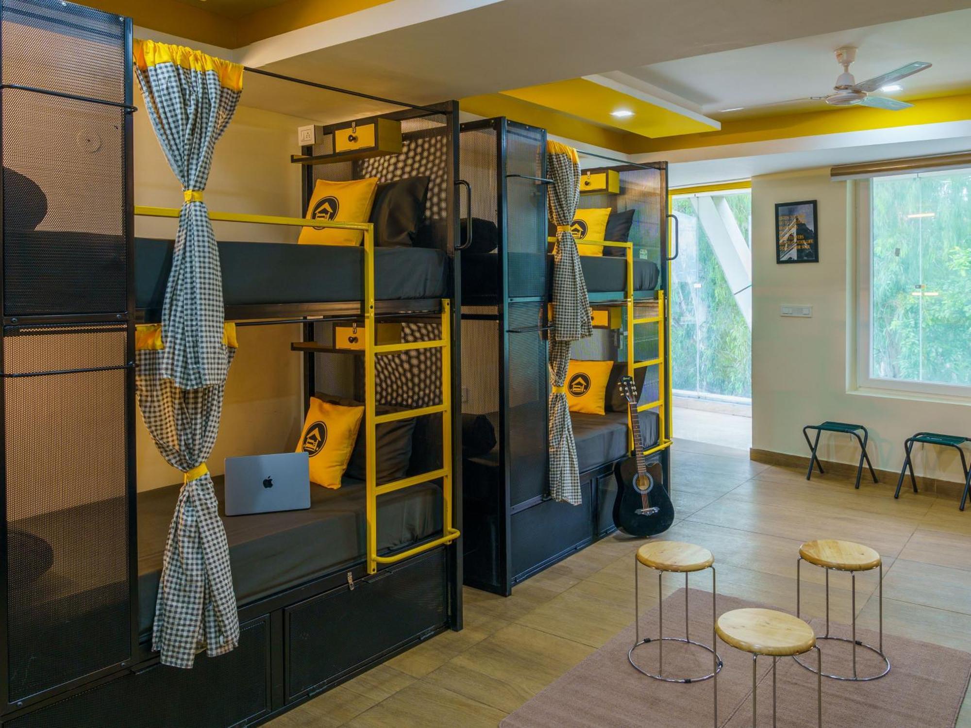 The Hosteller Dehradun Eksteriør billede